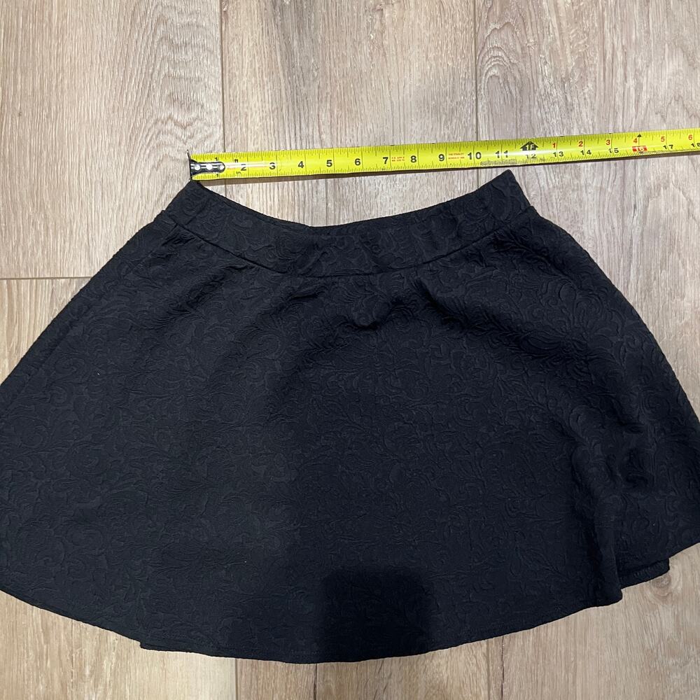 JOE B BY JOE BENBASSET Women's Textured Mini Skirt Size M In Black - Picture 4 of 6